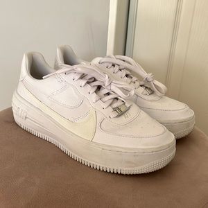 Nike Air Force 1 Sneakers